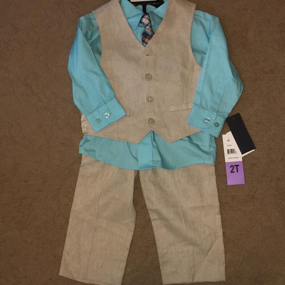 Kenneth Cole Reaction Khaki/Blue 4 Piece Set